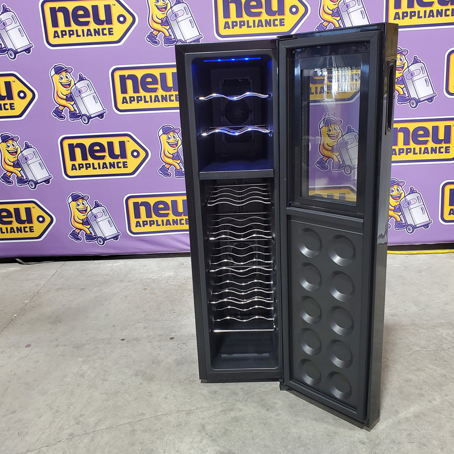 Koolatron 10-in W 18-Bottles Black Dual Zone Cooling Freestanding Indoor Wine Cooler 22142775 - WC18MG - Scratch & Dent (Minor)