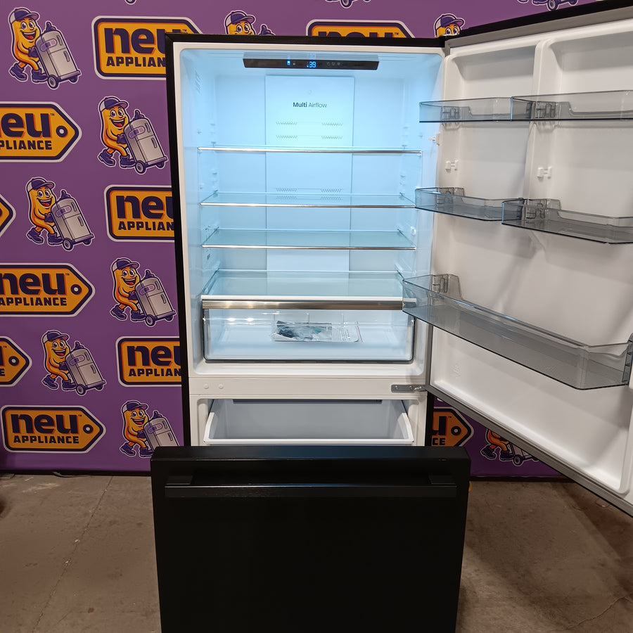 Hisense Black Metallic Steel 17.2 cu. ft. Refrigerator with Bottom Mount Freezer 22321470 - HRB171N6ABE - Scratch & Dent (Moderate)