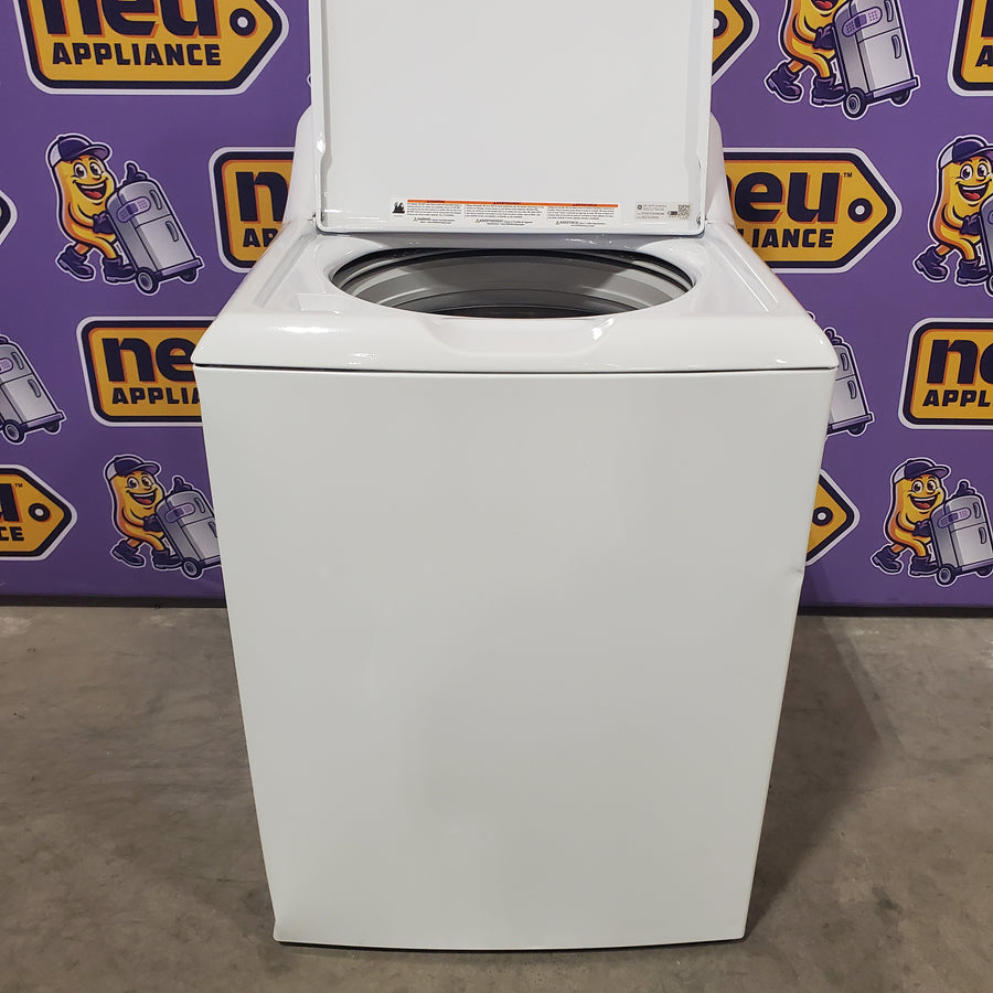 GE® 4.2 cu. ft. Capacity Washer with Stainless Steel Basket Certified Refurbished and GE 6.2 cu. ft. Capacity Electric Dryer with Up To 120 ft. Venting and Shallow Depth GTD33EASKWW - Certified Refurbished