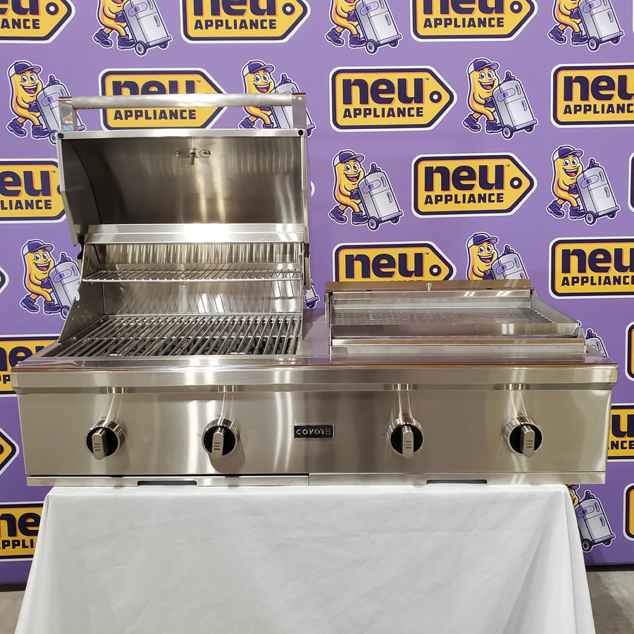 Coyote 50-in Built-In Propane Grill / Flat Top Combo C3CO50LP - Scratch & Dent (Moderate)