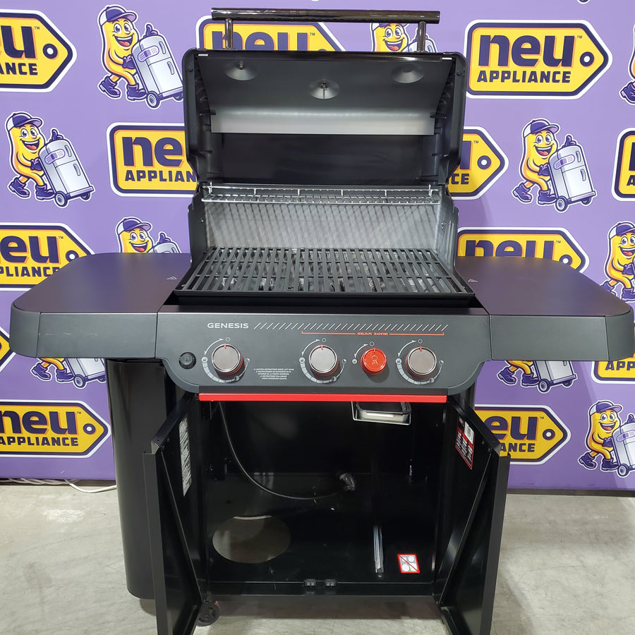 Weber Genesis E-330 Black 3-Burner Liquid Propane Gas Grill with 1 Side Burner E-330 - Scratch & Dent (Minor)