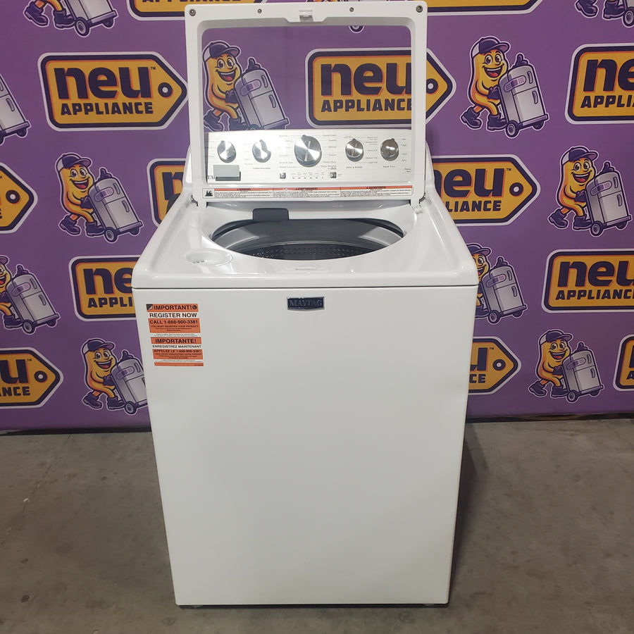Maytag 4.7 cu. ft. Top Load Washer with Agitator, Pet Pro Option and Extra Power in White MTW5605RW - Scratch & Dent (Minor)