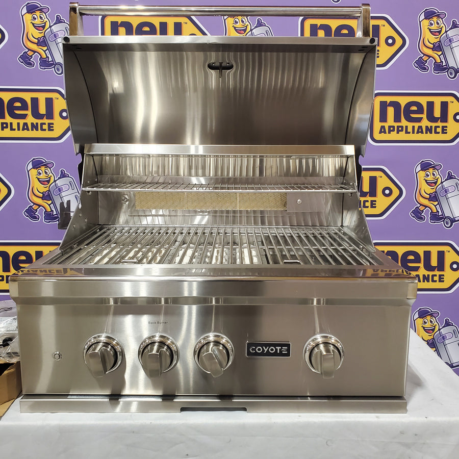 Coyote 30 Inch Built-In Grill with 2 Infinity Burners™, RapidSear™ Infrared Burner, 700 sq. in. Cooking Surface, Rotisserie and Smoker Box 1117267 - C2SL30NG - Open Box