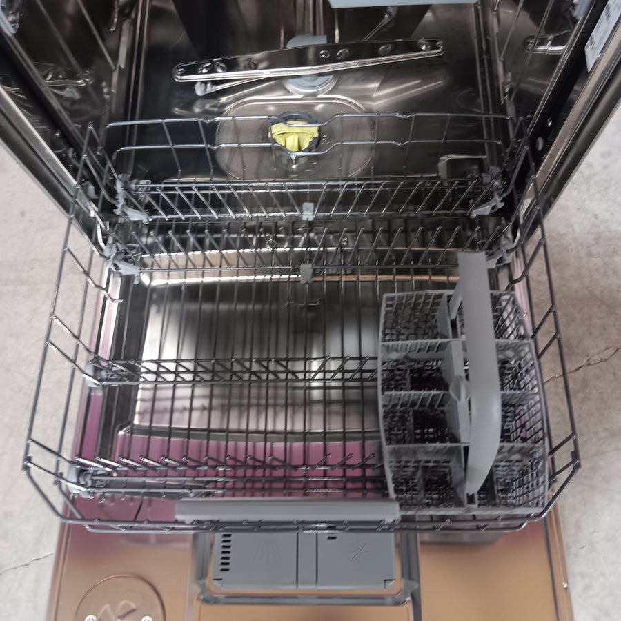 ASKO Dishwasher in Stainless Steel with Super Cleaning System™ and 8 Steel™ 1111395 - DBI663THS - Scratch & Dent (Minor)