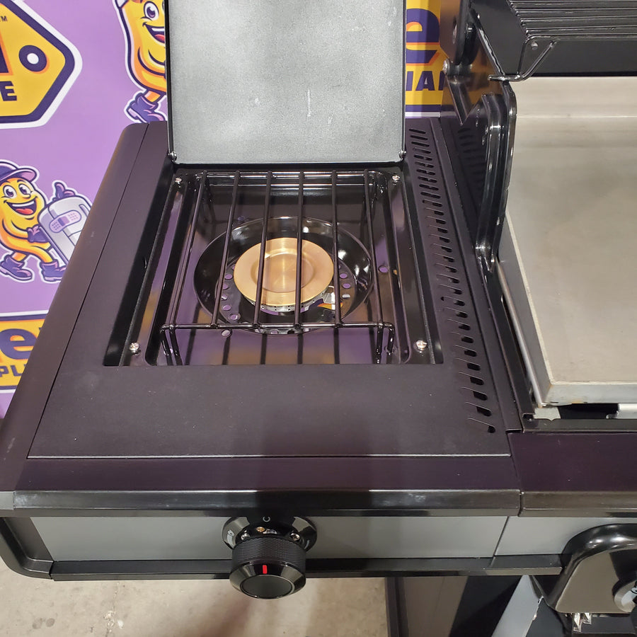 Charbroil Commercial Series Grill and Griddle Combo Grey/Black 4-Burner Infrared Natural Gas/Liquid Propane 463264024 - Open Box