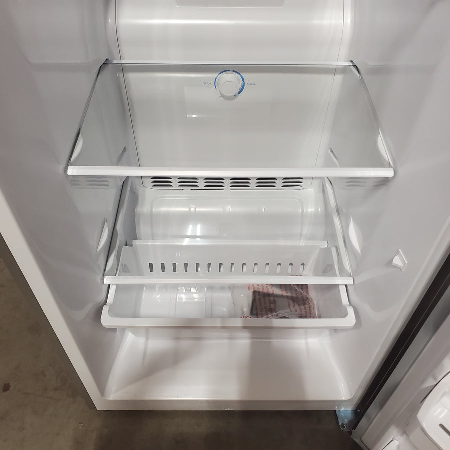 Frigidaire 16 Cu. Ft. Garage Ready Convertible Upright Freezer FFUE1626AV - Scratch & Dent (Minor)