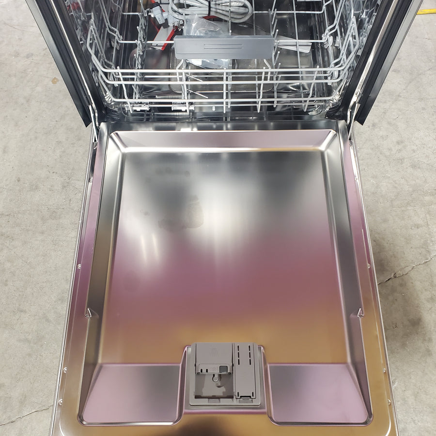 Bosch 800 Series 24-in Top Control Built-in Dishwasher With Third Rack, PowerControl and CrystalDry, 42-Decibel in Stainless Steel SHX78CM5N - Scratch & Dent (Minor)