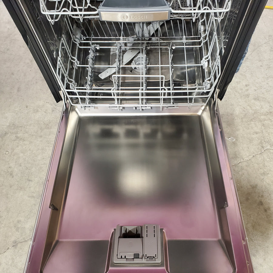 Bosch 500 Series 24 in. Stainless Steel Top Control Tall Tub Pocket Handle Dishwasher with Stainless Steel Tub, Quiet 38 dBA SHP95CM5N - Open Box