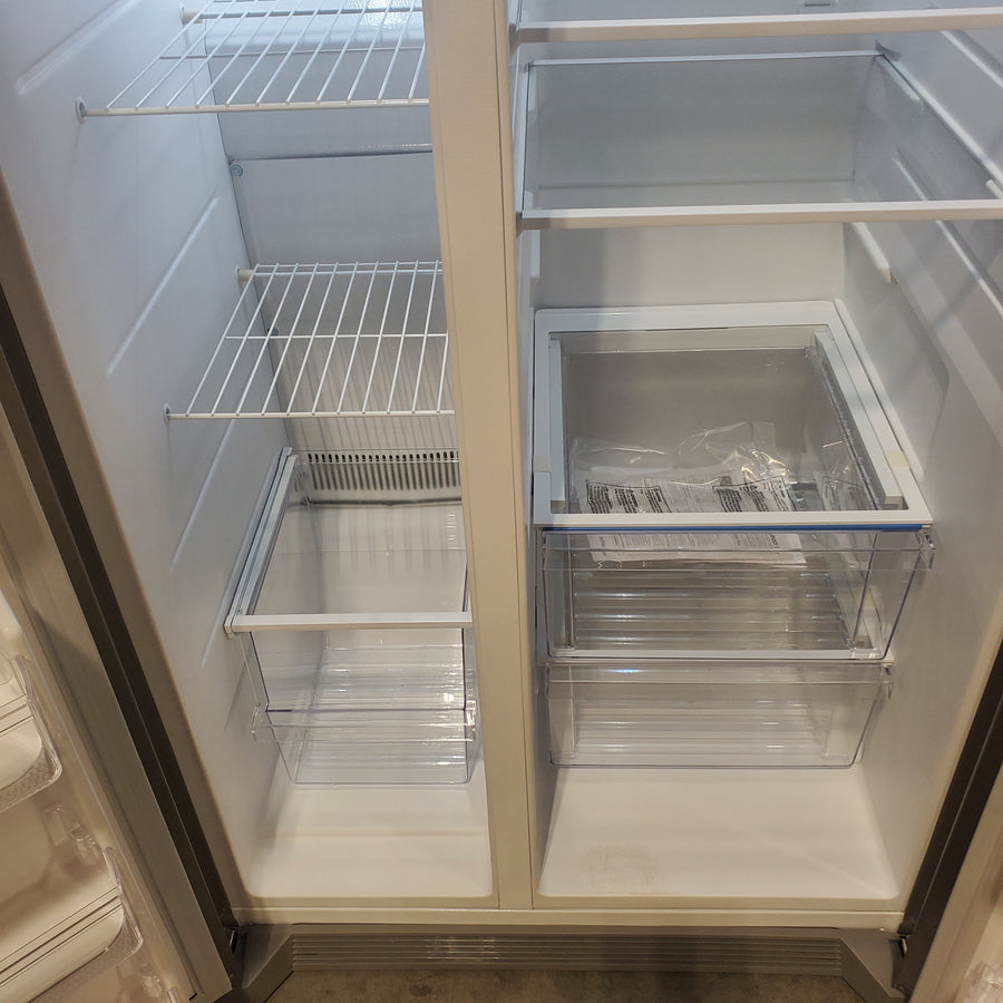 Frigidaire 25.6-cu ft ENERGY STAR Side-by-Side Refrigerator with Ice Maker in Fingerprint Resistant Stainless Steel FRSS26L3AF - Scratch & Dent (Moderate)
