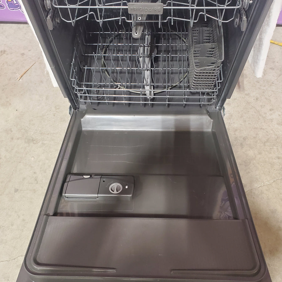 Frigidaire ENERGY STAR Top Control Built In Dishwasher in Stainless Steel with Three Spray Arms FDPH4316AS - Open Box