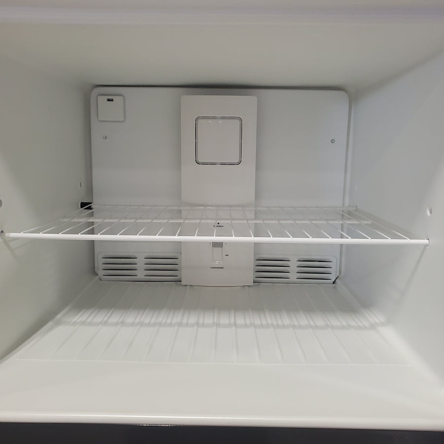 Frigidaire 20.4-cu ft Standard-Depth 30-in Wide Top-Freezer Refrigerator in EasyCare Stainless Steel LFTR2021TF - Scratch & Dent (Moderate)