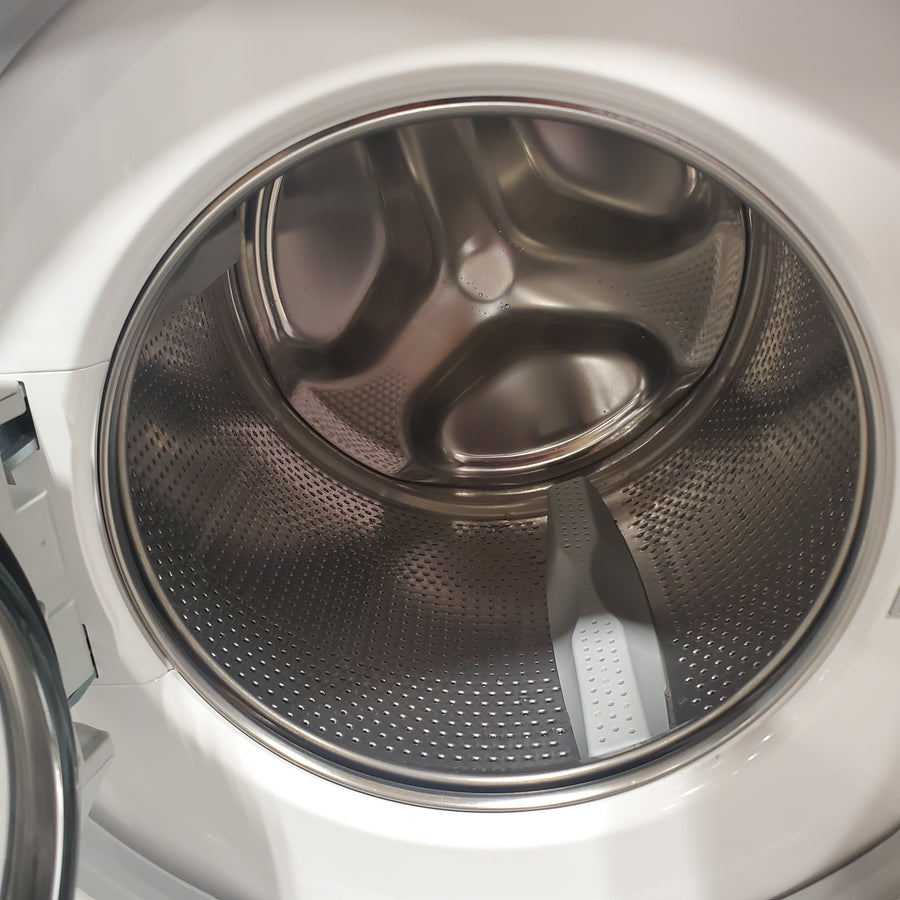 Asko Steel Seal™ Washing Machine in White W4114CW - Scratch & Dent (Moderate)