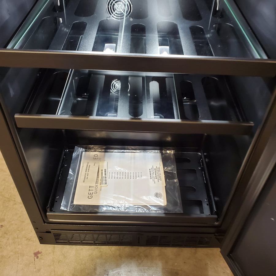 Marvel 24 Inch Built-In Beverage Center with 162 Can and 18 Wine Bottle Capacity, Dynamic Cooling Technology, and Thermal-Efficient Cabinet MLBV224-IS01A - Open Box