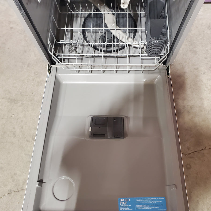GE® ENERGY STAR® Dishwasher with Front Controls in White GDF460PGTWW - Scratch & Dent (Minor)