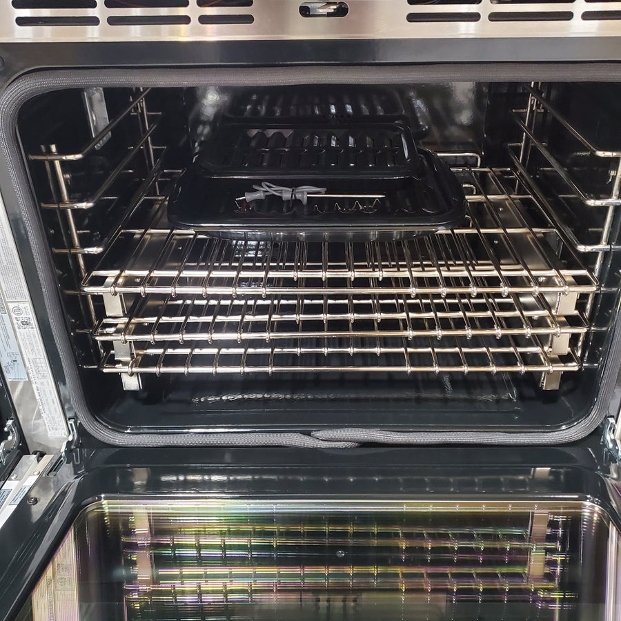 Hestan 48 Inch Freestanding Dual Fuel Range with 5 Burners, 12 Inch Griddle, Heavy-Duty Cast Iron Grates, CircuFlame™, Dual-Flow Burner, Electronic Ignition/Reignition, and PureVection™ KRD485GD-NG-WH - Open Box