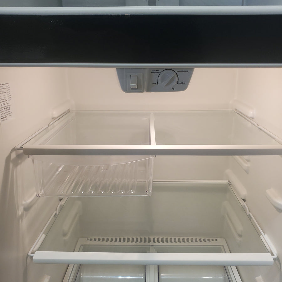 Frigidaire 20.4-cu ft Standard-Depth 30-in Wide Top-Freezer Refrigerator in EasyCare Stainless Steel LFTR2021TF - Scratch & Dent (Minor)