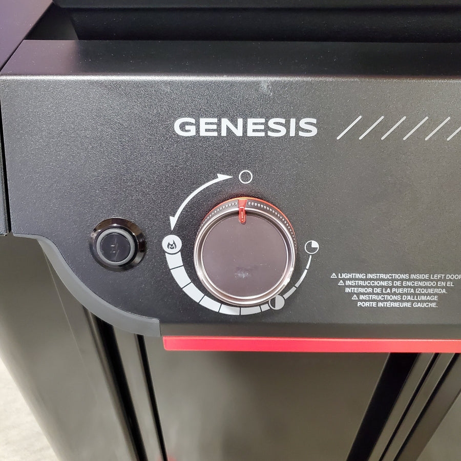 Weber Genesis E-330 Black 3-Burner Liquid Propane Gas Grill with 1 Side Burner E-330 - Scratch & Dent (Minor)