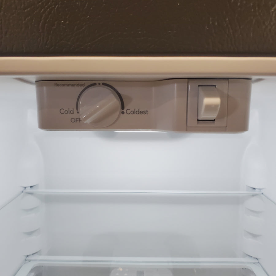 Frigidaire 30" Wide 20.0 Cu. Ft. Top Freezer Refrigerator in Stainless Steel LFTR2045VF - Scratch & Dent (Minor)