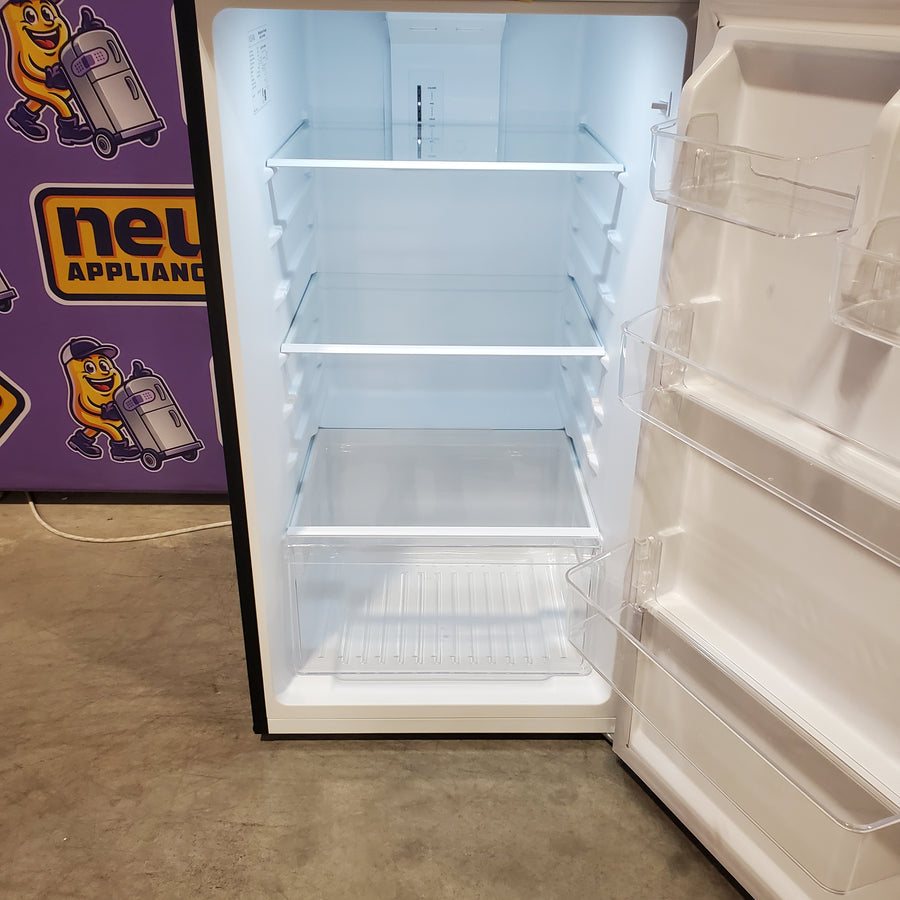 Vissani Black Top Freezer 10.1 Cu. Ft. Refrigerator with No Frost Design MDTF10BKES4 - Scratch and Dent (Moderate)