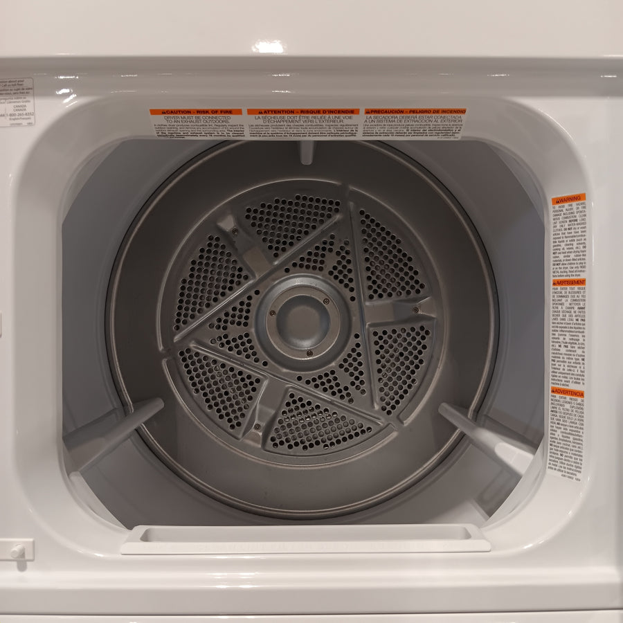Frigidaire Electric Washer/Dryer Laundry Center - 3.9 Cu. Ft Washer and 5.5 Cu. Ft. Dryer 22442629 - FLCE7522AW - Scratch & Dent (Moderate)