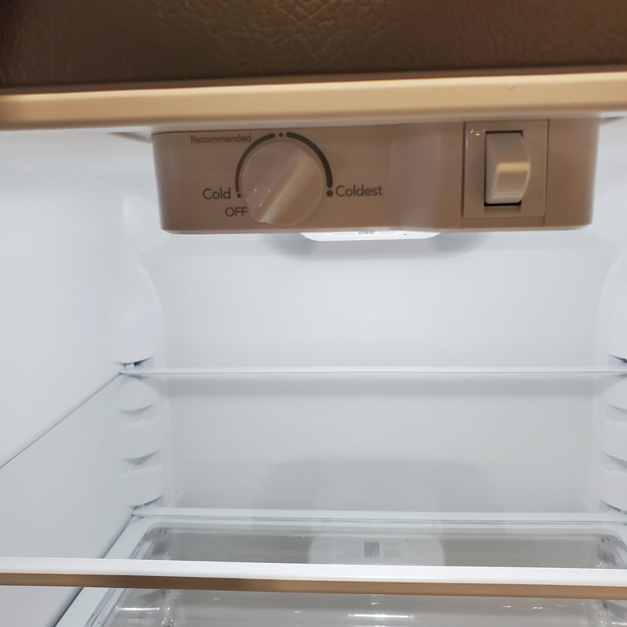 Frigidaire 30" Wide 20.0 Cu. Ft. Top Freezer Refrigerator in Stainless Steel LFTR2045VF - Scratch & Dent (Minor)