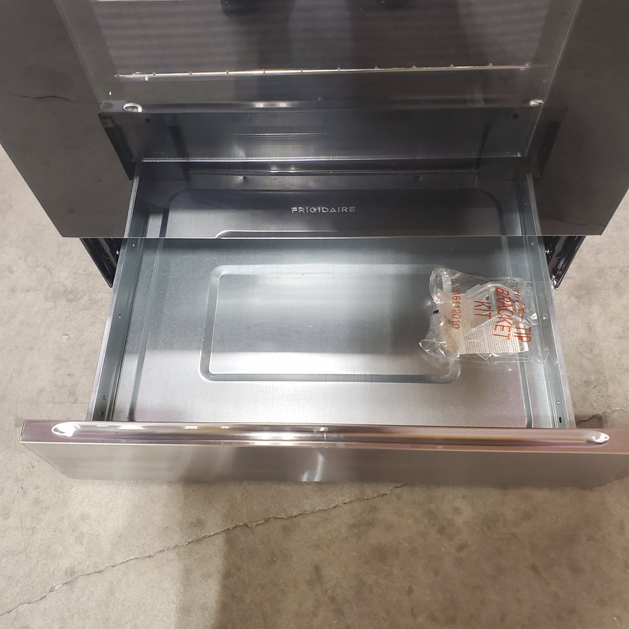Frigidaire 5 Burner Gas Range with Even Baking Technology in Stainless Steel FCRG3052BS - Scratch & Dent (Minor)