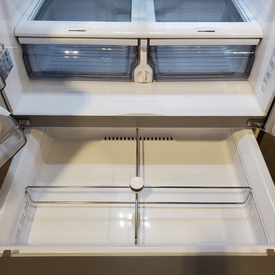Samsung 28-cu ft 4-Door ENERGY STAR Smart French Door Refrigerator with Ice Maker in Fingerprint Resistant Stainless Steel 22442647 - RF28R7201SR - Scratch and Dent (Moderate)