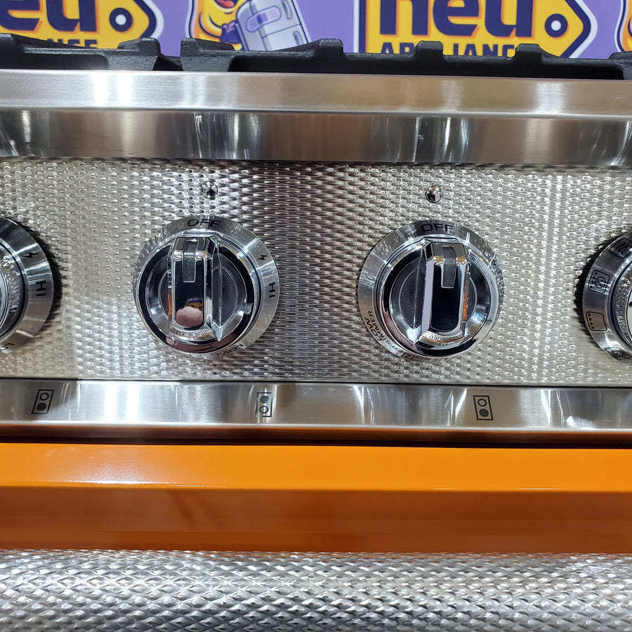 Hestan Dual Fuel Range with 4 Burners, 12 Inch Griddle, MarquiseDisplay™, PureVection™, CircuFlame™, Continuous Grates and 5.8 cu. ft. Oven Cavity KRD364GDNG - Scratch & Dent (Minor)