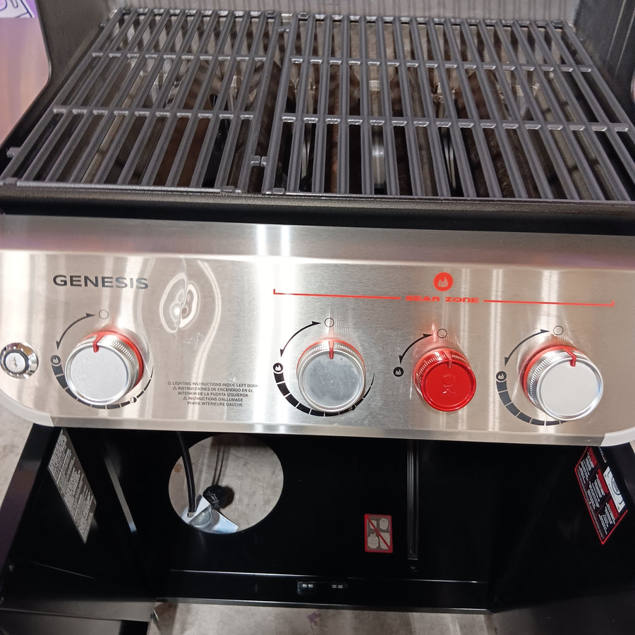Weber Genesis E-325 3-Burner Liquid Propane Gas Grill in Black with Large Sear Zone 22521694 - GENESIS E-325 - Certified Refurbished