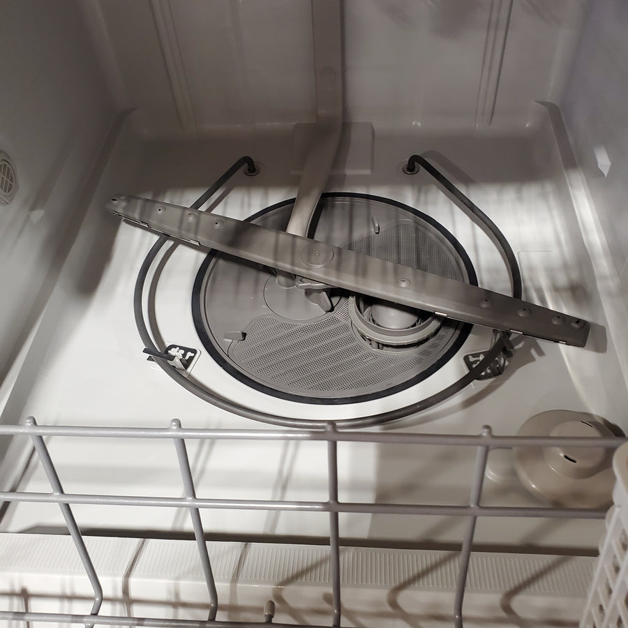 Whirlpool 24-in Front Control Built-in Dishwasher with Boost Cycle, Sani Rinse, and 57-Decibel in White 22321460 - WDF341PAPW - Scratch & Dent (Minor)