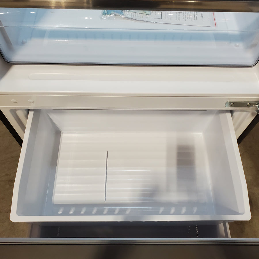 Hisense PureSpace 17.2-cu ft Counter-Depth 32-in Wide Bottom-Freezer Refrigerator in Fingerprint Resistant Stainless Steel 22321471 - HRB171N6ABE - Scratch & Dent (Moderate)