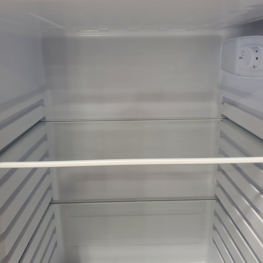 Frigidaire 7.2-cu ft Counter-Depth 21.3-in Wide Top-Freezer Refrigerator in Black EFR789-BLACK - Open Box