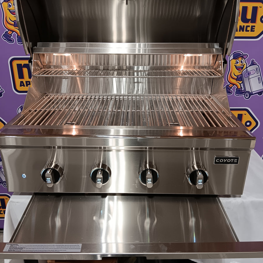 Coyote CL-Series 36-in 4-Burner Built-In Natural Gas Grill w/ Lift-Assist Hood & Safety Valve C3CL36NG - Scratch & Dent (Minor)