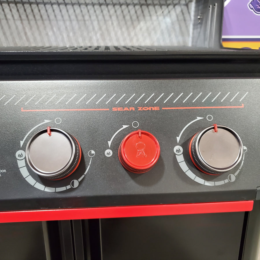 Weber Genesis E-330 Black 3-Burner Liquid Propane Gas Grill with 1 Side Burner E-330 - Scratch & Dent (Minor)