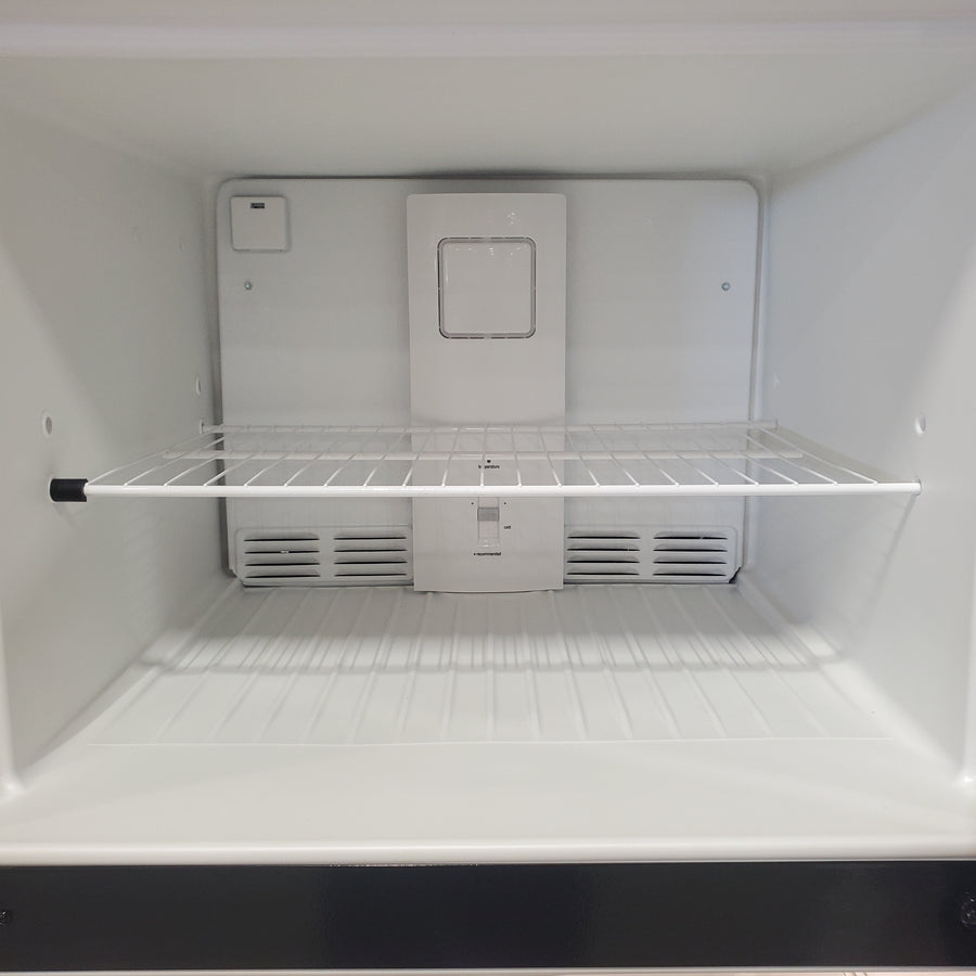 Frigidaire 20.4-cu ft Standard-Depth 30-in Wide Top-Freezer Refrigerator in EasyCare Stainless Steel LFTR2021TF - Scratch & Dent (Moderate)