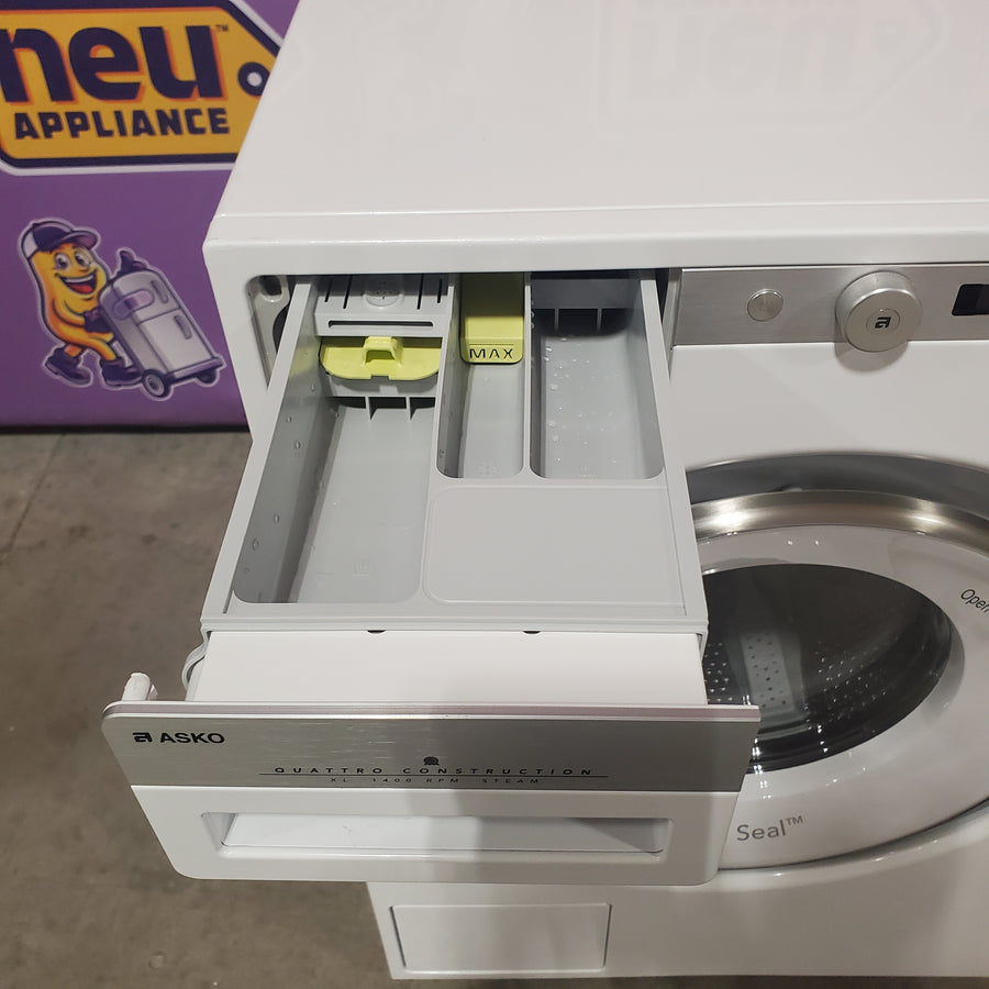 Asko Steel Seal™ Washing Machine in White W4114CW - Scratch & Dent (Moderate)