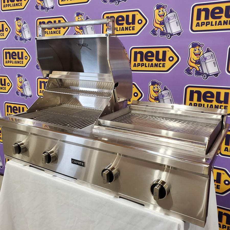 Coyote 50-in Built-In Propane Grill / Flat Top Combo C3CO50LP - Scratch & Dent (Moderate)