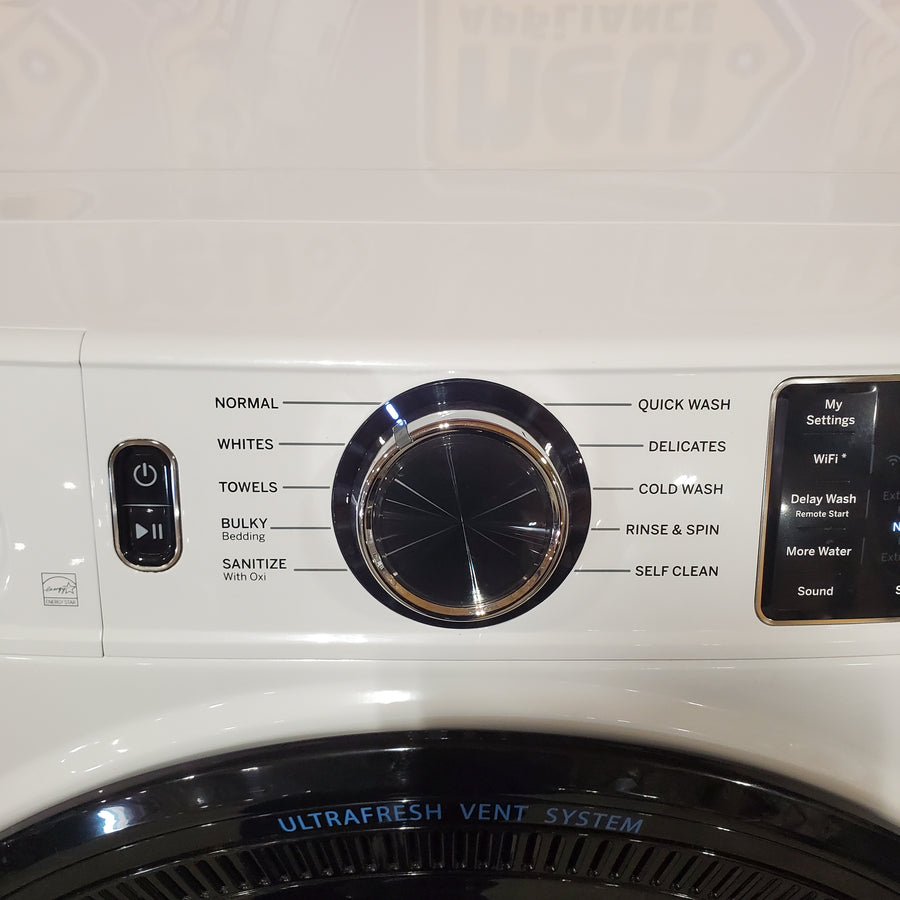 GE® 4.5 cu. ft. Capacity Smart Front Load ENERGY STAR® Washer with UltraFresh Vent System with OdorBlock™ and Sanitize w/Oxi GFW510SCNWW - Certified Refurbished