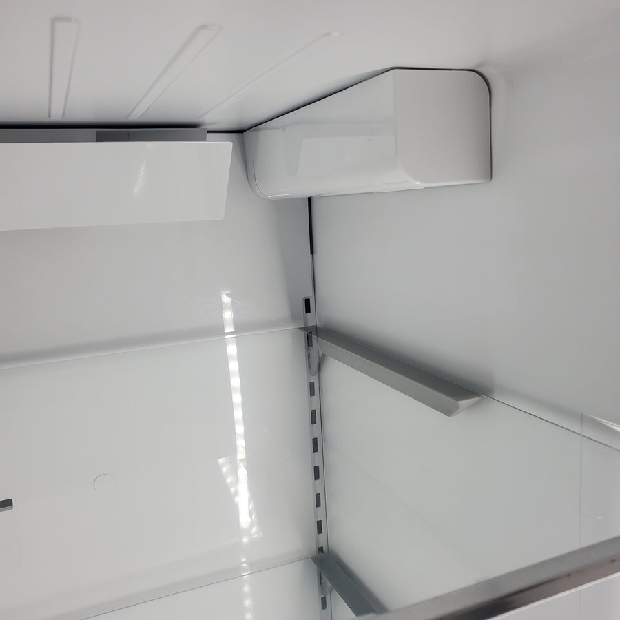 Bosch Fastest Ice Maker Standard-Depth 300 Series 26-cu ft 3-Door Smart Compatible French Door Refrigerator with Ice Maker with Water and Ice Dispenser in Stainless Steel B36FD31ENS - Scratch & Dent (Minor)