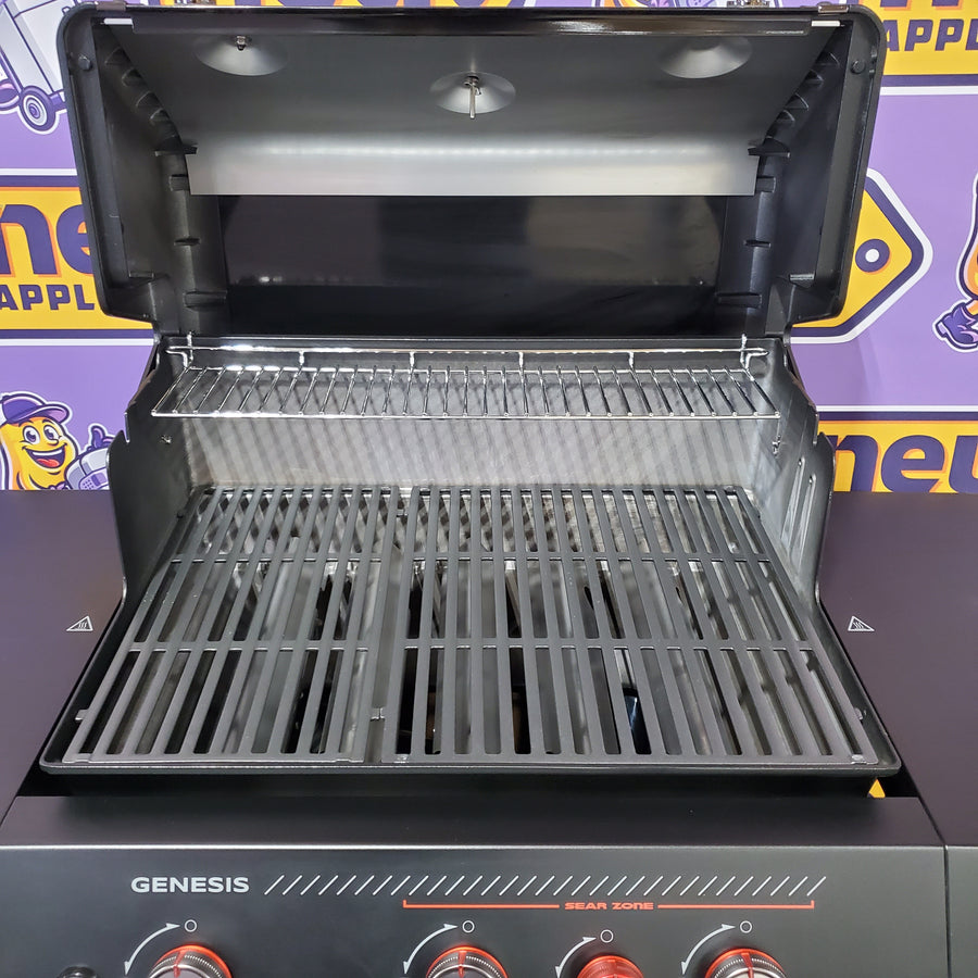 Weber Genesis E-330 Black 3-Burner Liquid Propane Gas Grill with 1 Side Burner E-330 - Scratch & Dent (Minor)