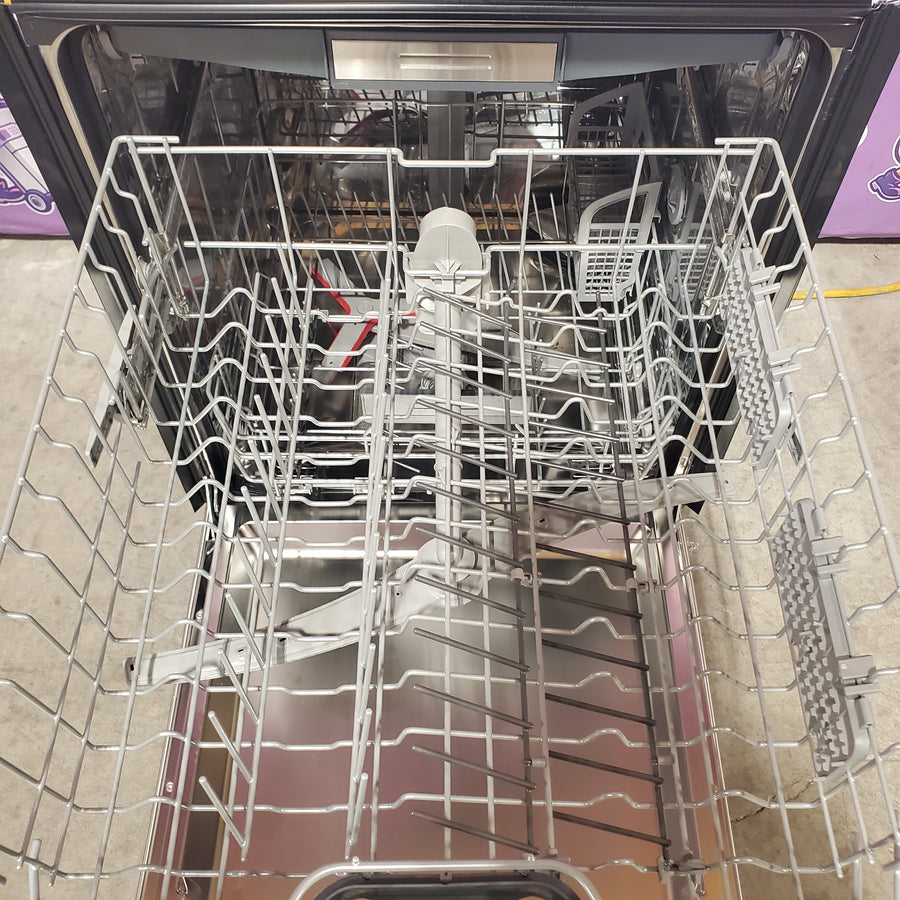 Bosch 800 Series 24-in Top Control Built-in Dishwasher With Third Rack, PowerControl and CrystalDry, 42-Decibel in Stainless Steel SHX78CM5N - Scratch & Dent (Minor)