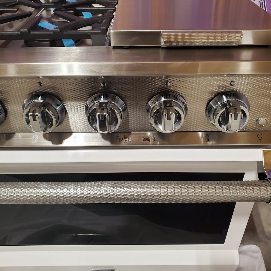 Hestan 48 Inch Freestanding Dual Fuel Range with 5 Burners, 12 Inch Griddle, Heavy-Duty Cast Iron Grates, CircuFlame™, Dual-Flow Burner, Electronic Ignition/Reignition, and PureVection™ KRD485GD-NG-WH - Open Box