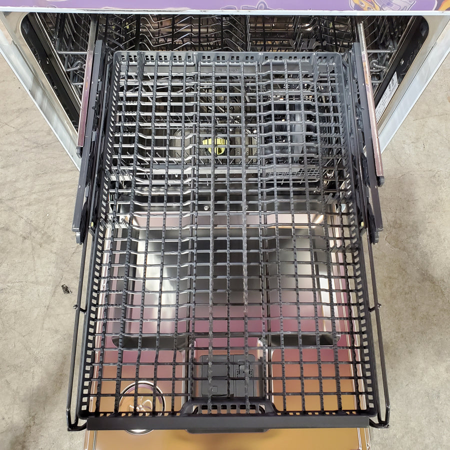 Asko 40 Series 24 Inch Fully-Integrated Built-In Dishwasher with 16 Place Settings, 9 Wash Cycles, 42 dBA Noise Level, 3 Racks, 3 Spray Arms, 9 Spray Zones, XL Tub, and Super Cleaning System+™ 1116236 - DBI564THS - Open Box