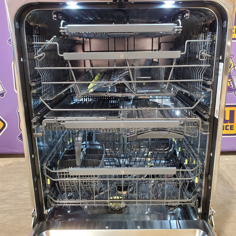 Asko 60+ Series 24 Inch Fully-Integrated Panel Ready Smart Dishwasher with 18 Place Settings, 15 Wash Cycles, 39 dBA, Flexiracks™, 10 Spray Zones, XXL Tub, Super Cleaning System+™, Aqua Safe™, and Kid Safe™ DFI786XXLSOF - Open Box