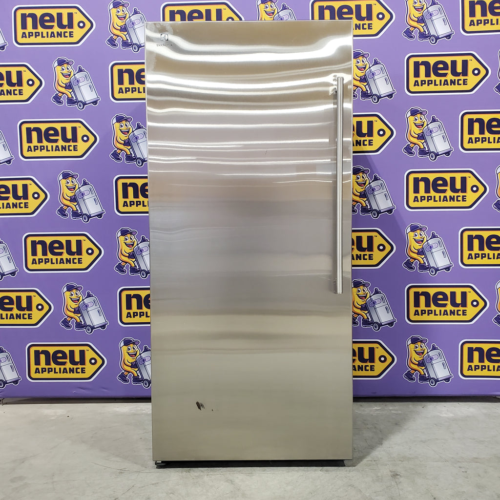 Pictures of Electrolux 19 Cu. Ft. Single-Door Freezer EI33AF80WS - Scratch & Dent (Minor) - Neu Appliance Outlet - Discount Appliance Outlet in Austin, Tx