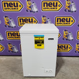 Magic Chef 3.5 cu. ft. Manual Defrost Chest Freezer in White 251311SD937 - HMCF35W5 - Scratch & Dent (Moderate)