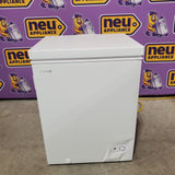 Vissani 5.0 cu. ft. Manual Defrost Chest Freezer with LED Light in White, Garage Ready SA678 - HMCF5W5 - Scratch & Dent (Moderate)