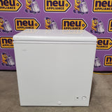 Vissani 6.9 cu. ft. Manual Defrost Chest Freezer in White, Garage Ready with LED Light Type 251312SD1037 - DCM7QRWW - Scratch & Dent (Minor)