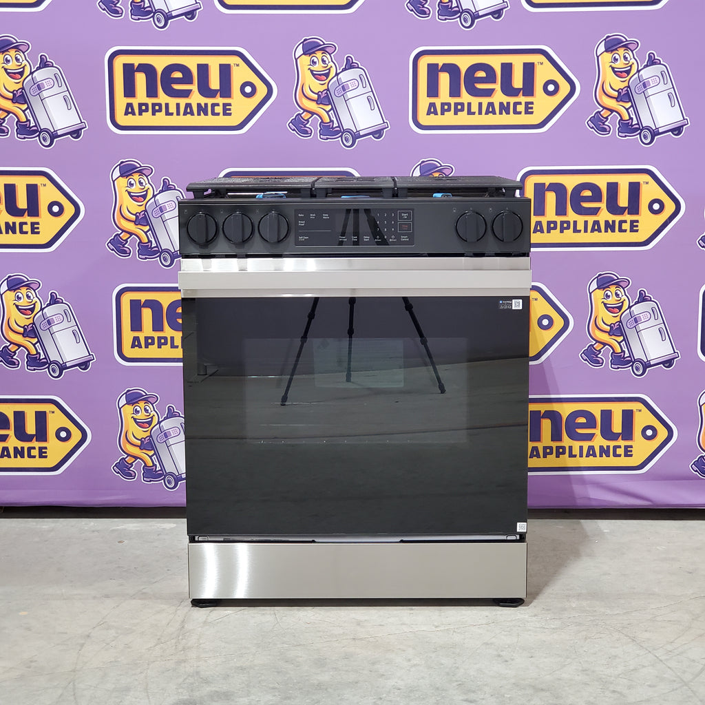 Pictures of Samsung Bespoke 6.0 cu. ft. Smart Slide-In Gas Range with Precision Knobs in Stainless Steel NSG6DG8100SR - Scratch & Dent (Minor) - Neu Appliance Outlet - Discount Appliance Outlet in Austin, Tx