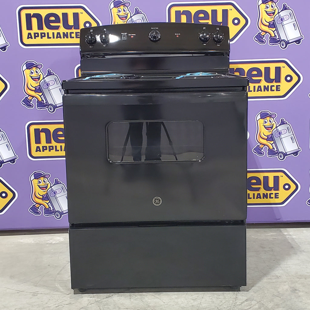 Pictures of GE® ENERGY STAR® 30" 5.0 ft. cu. Free-Standing Electric Range in Black JBS160DMBB - Scratch & Dent (Minor) - Neu Appliance Outlet - Discount Appliance Outlet in Austin, Tx